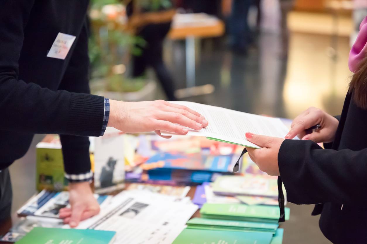 stand salon professionnel flyers