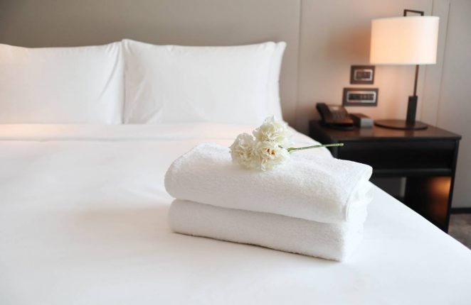 literie d'hôtel, lit confortable
