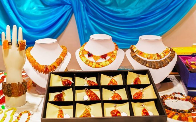 Stand bijoux en pierres naturelles